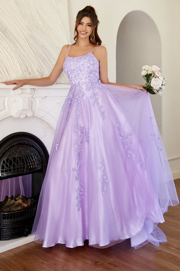 Elegante vestido de fiesta de lavanda de línea A